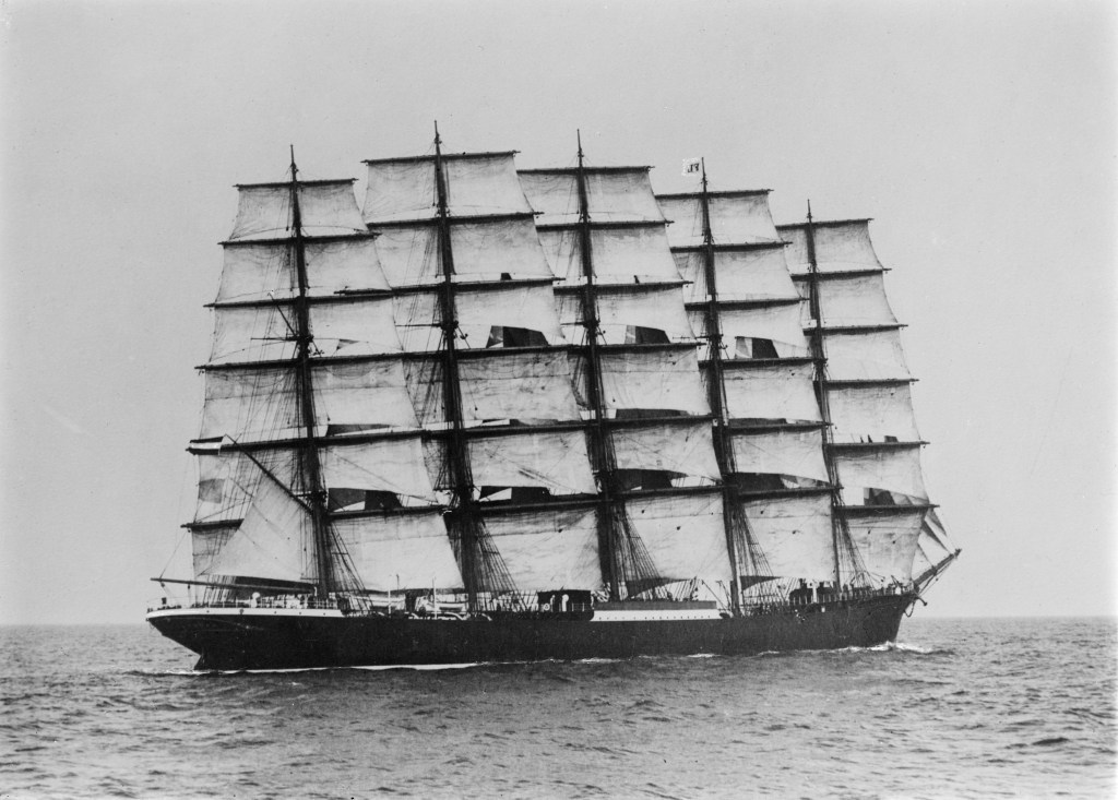 The five-masted sailing ship Preussen under full sail, photographed in 1908.